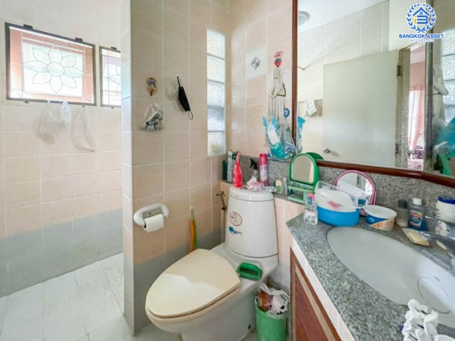 *****บ้านเดี่ยวมือสอง ม.พฤกษชาติ แสนสุข รามคำแหง เนื้อที่ 72 ตร.ว ฟังก์ชัน 3 ห้องนอน 3 ห้องน้ำ 2 ที่จอด เน้นความเป็นส่วนตัว บนพื้นที่ใช้สอย 190 ตร.ม. การเดินทางสะดวกสบายเข้าออกได้หลายเส้นทาง ใกล้รถไฟฟ้าสายสีส้ม "สถานีสัมมากร"